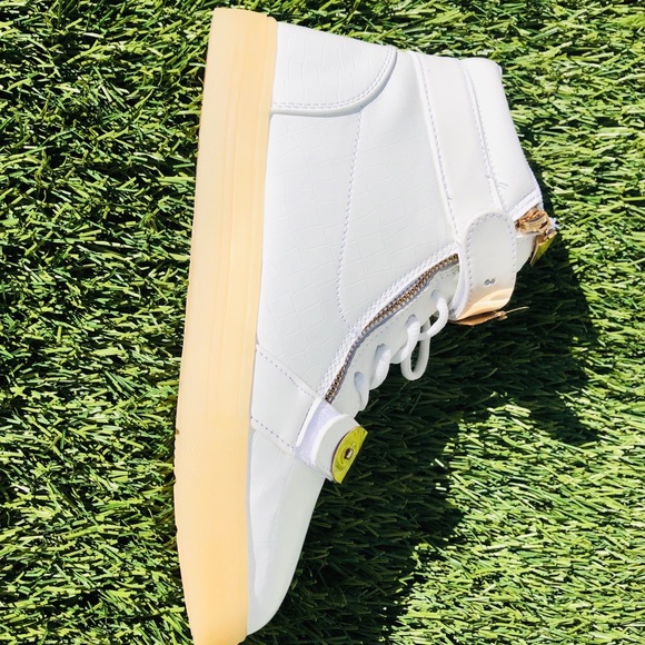 High Top LED Light Up Shoes 11 colors Rechargeable - Picture 2 of 5